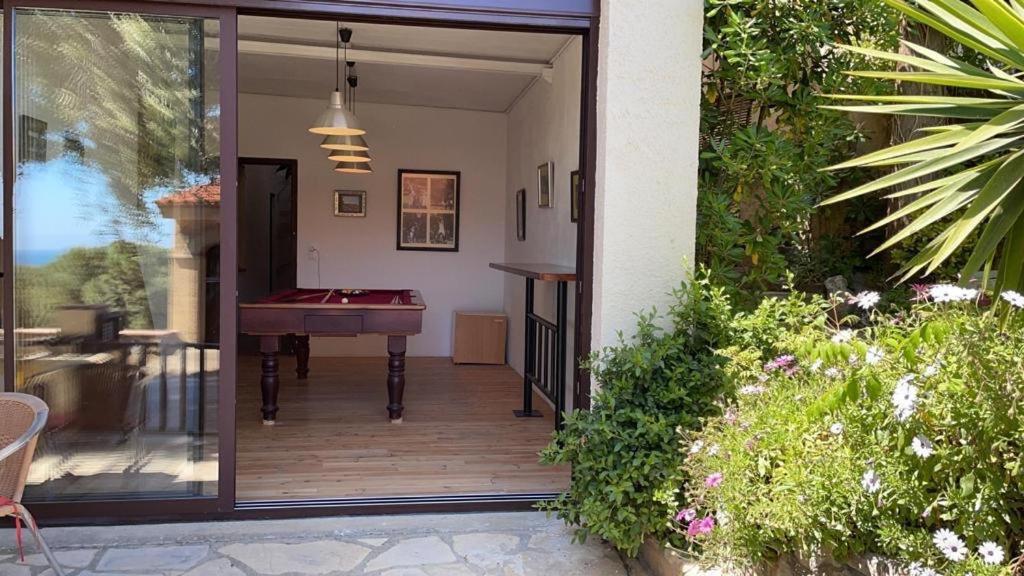 Mediterrania 98 Torroella de Montgrí Εξωτερικό φωτογραφία
