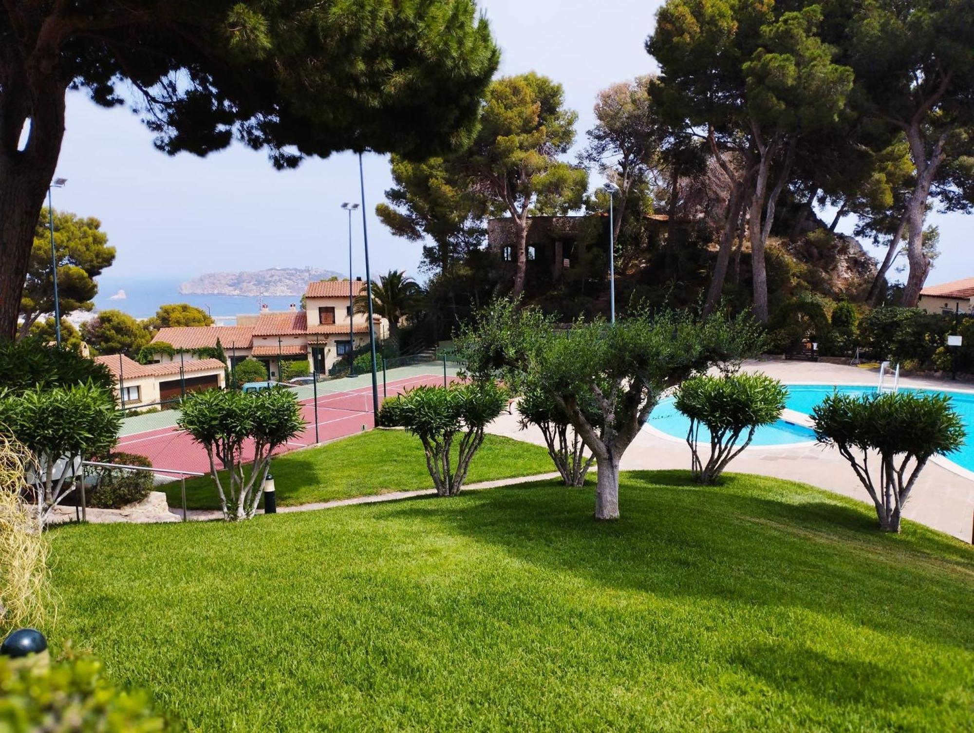 Mediterrania 98 Torroella de Montgrí Εξωτερικό φωτογραφία